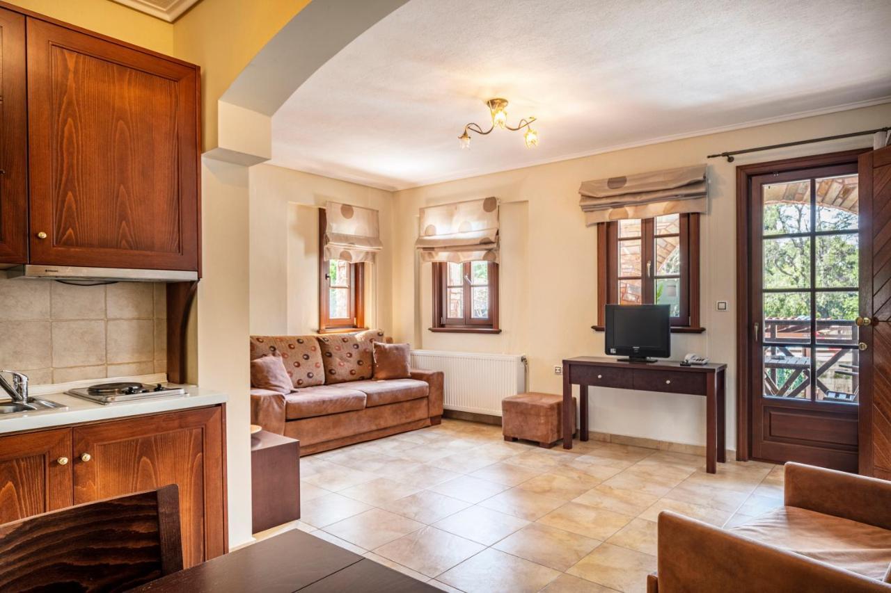 Mikros Prinos Magkafinis.El Apartments מראה חיצוני תמונה