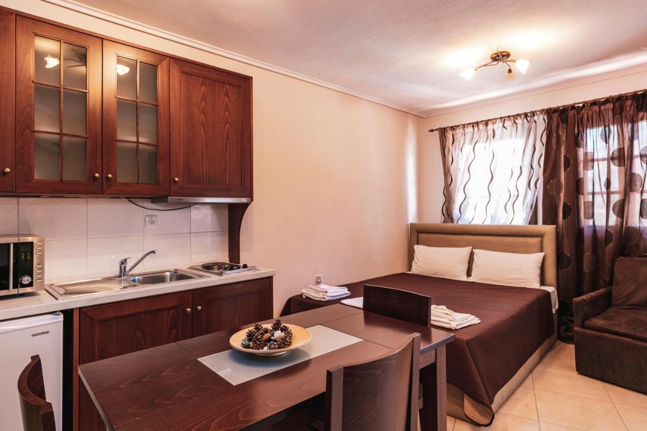 Mikros Prinos Magkafinis.El Apartments מראה חיצוני תמונה