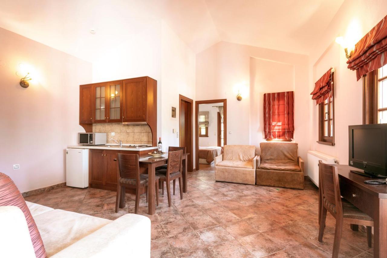 Mikros Prinos Magkafinis.El Apartments מראה חיצוני תמונה