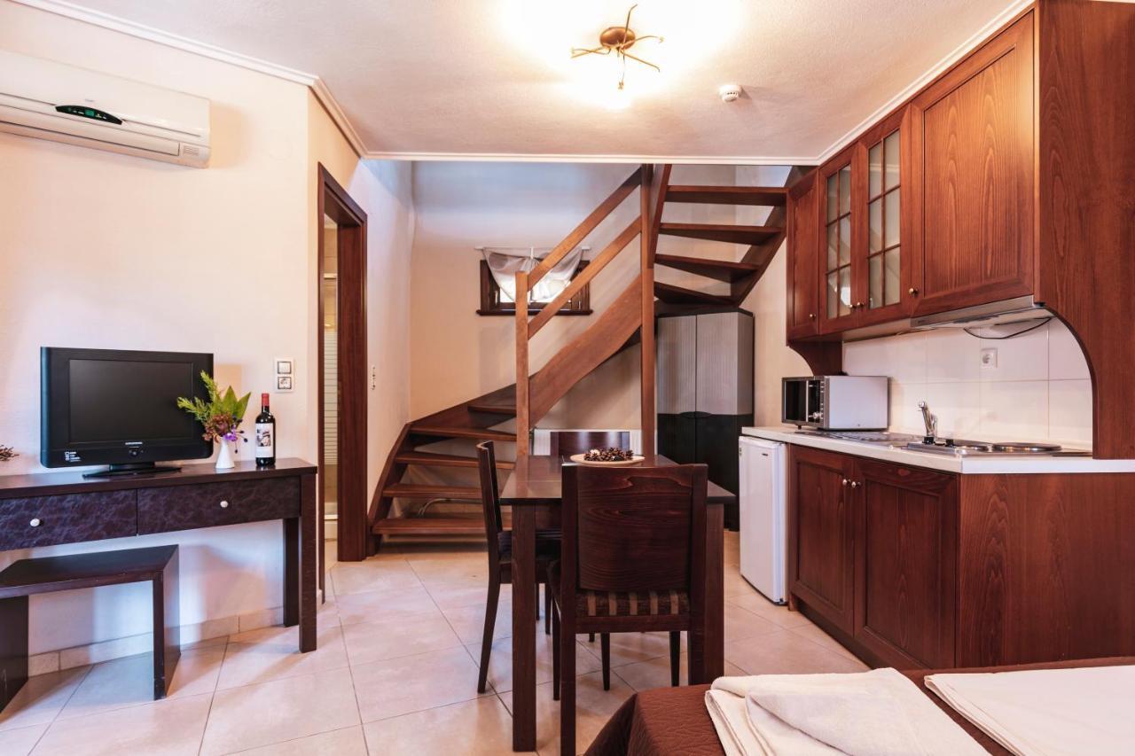 Mikros Prinos Magkafinis.El Apartments מראה חיצוני תמונה