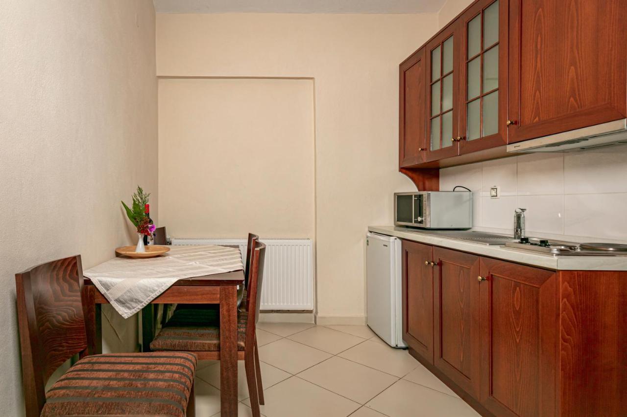 Mikros Prinos Magkafinis.El Apartments מראה חיצוני תמונה